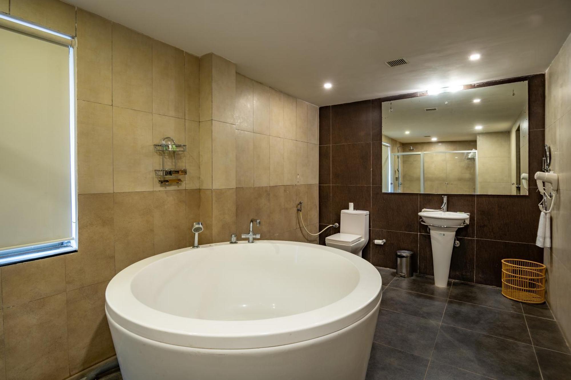 Grand Serenaa Hotel & Resorts, Auroville Ngoại thất bức ảnh