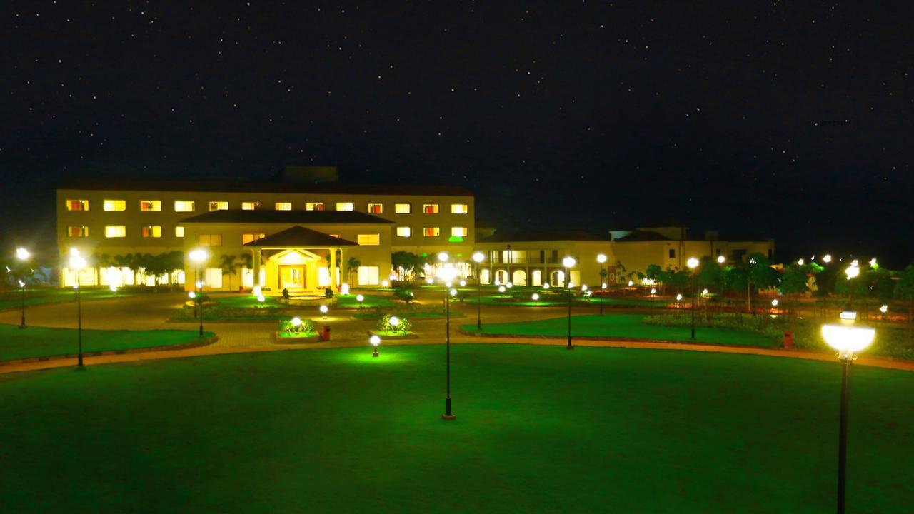 Grand Serenaa Hotel & Resorts, Auroville Ngoại thất bức ảnh